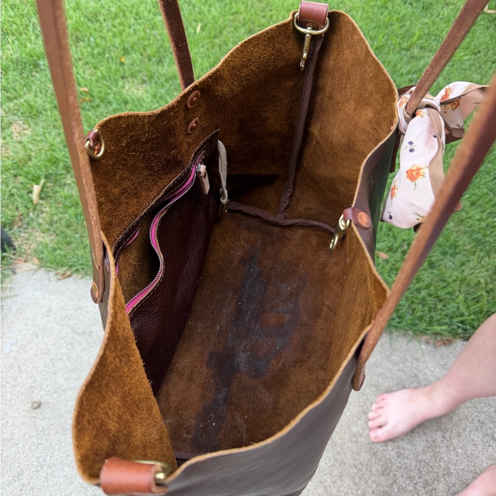 Meanwhile Back on the Farm Genuine Leather Tote – Like New - Picture 3 of 5
